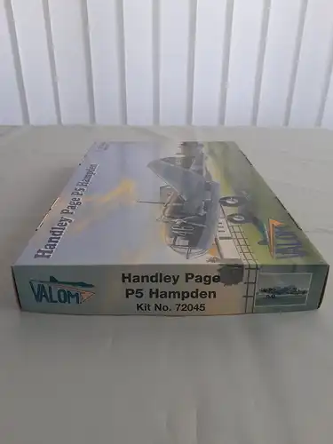 Valom Handley Page P5 Hampden-1:72-72045-Modellflieger-OVP-1077