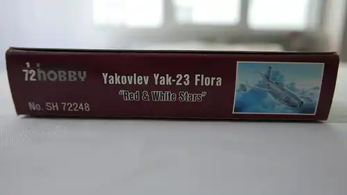 Special Hobby Yakovlev Yak-23 Flora "Red &amp; White Stars"-1:72-SH72248-Modellflieger-OVP-1017