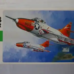 Hasegawa Grumman F9F-8 Cougar U.S.Navy Fighter-1:72-D12-Modellflieger-OVP-0906