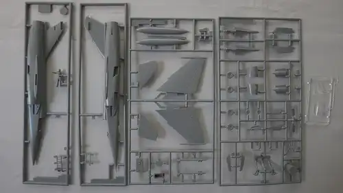 Hasegawa Mirage F.1C French Air Force Fighter-1:72-D18-Modellflieger-OVP-0902