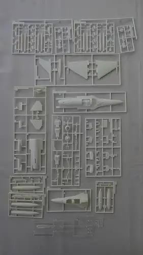 Hasegawa Mitsubishi XF-2B Two-Seat Support Fighter-1:72-51808-Modellflieger-OVP-0793