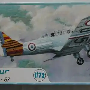 Azur NAA-57-1:72-009-Modellflieger-OVP-0757
