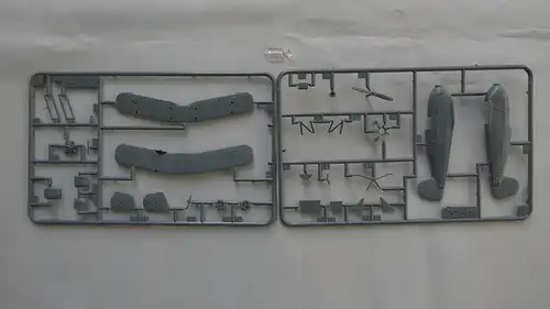 Heller Bücker Bü 133 Jungmeister-1:72-078-Modellflieger-OVP-0742