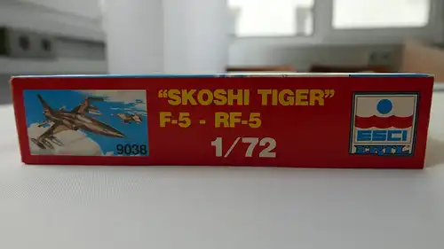 Esci "Skoshi Tiger" F5-RF5-1:72-9038-Modellflieger-OVP-0733