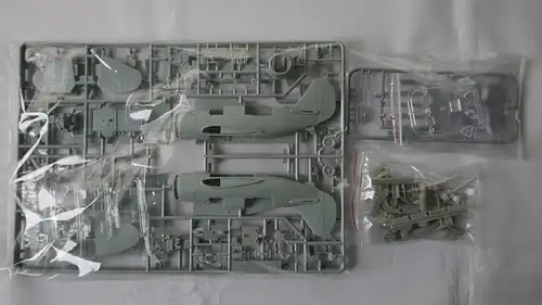 Special Hobby SB2C-5 Helldiver "The Final Version"-1:72-SH72350-Modellflieger-OVP-0712