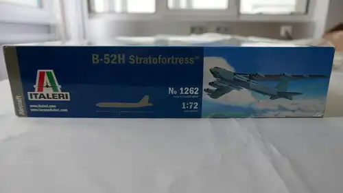 Italeri B-52H Stratofortress-1:72-1262-Modellflieger-OVP-0007