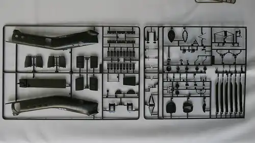 Italeri H-21 C "Gunship"-1:72-1203 und H-21 Shawnee Flying Banana-1:72-007-Modellflieger-0615