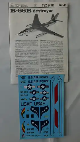 Italeri Douglas B-66B Destroyer-1:72-149 und Destroyer Douglas EB 66 E-DL-1:72-199-Modellflieger-0600