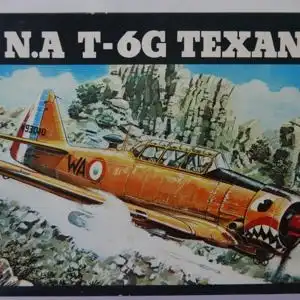 Heller 2x N.A T-6G Texan-1:72-276-Modellflieger-nur eine OVP-0520