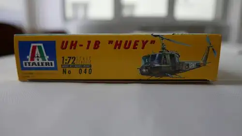 Italeri, UH-1B "Huey"-1:72-040-Modellflieger-Hubschrauber-OVP-0408