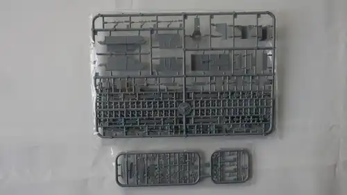 IBG MODELS Universal Carrier I Mk.I with Boys AT rifle-1:72-72026-Bauteile versiegelt-Militärfahrzeug-OVP-0373