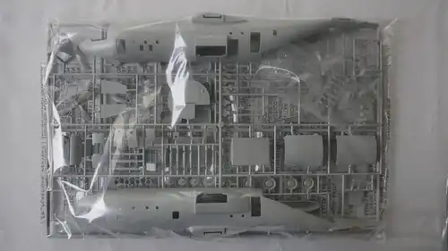 Italeri Lockheed Martin AC-130H "Spectre"-1:72-1310-Modellflieger-OVP-0285