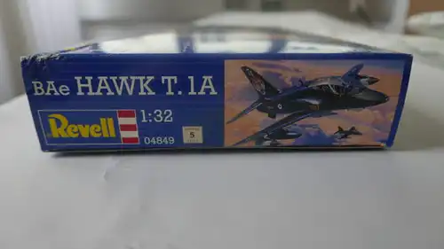 Revell BAe Hawk T. 1A-1:32-04849-Modellflieger-OVP-0264