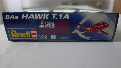 Revell BAe HAWK T.1A Red Arrows-1:32-04284-Modellflieger-OVP-0263