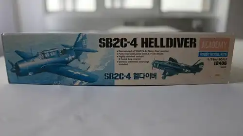 Academy SB2C-4 Helldiver-1:72-12406-Bauteile versiegelt-Modellflieger-OVP 0251