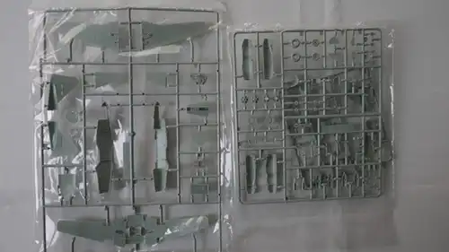 Academy Messerschmitt Me262A-1a-1:72-12410-Bauteile versiegelt-Modellflieger-OVP-0250