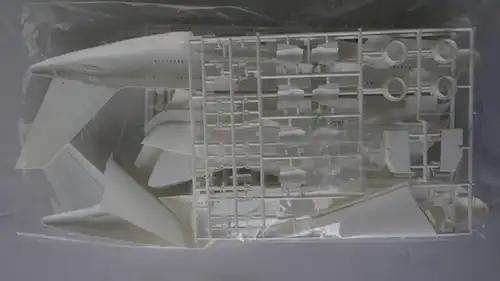 Revell Airbus A 380-800-1:144-04230-Modellflieger-OVP-0230