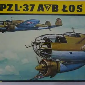 ZTS Plastyk PZL-37 A/B LOS-1:72-SO4-Modellflieger-OVP-0081