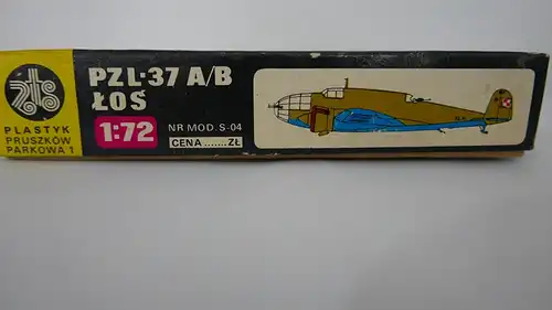 ZTS Plastyk PZL-37 A/B LOS-1:72-SO4-Modellflieger-OVP-0081