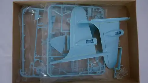 ZTS Plastyk PZL-37 A/B LOS-1:72-SO4-Modellflieger-OVP-0081