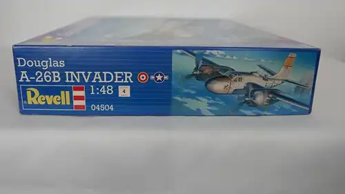 Revell Douglas A-26B Invader-1:48-04504-Modellflieger-Bauteile versiegelt-OVP-0009