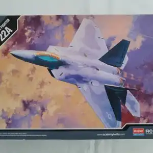 Academy Air Dominance Fighter F-22A-1:72-12423-Bauteile versiegelt-Modellflieger-OVP-1151