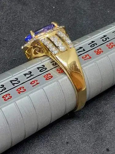 Goldring mit Tansanit und Diamanten - 14 Karat - Gelbgold - 585 Echtgold - Ring