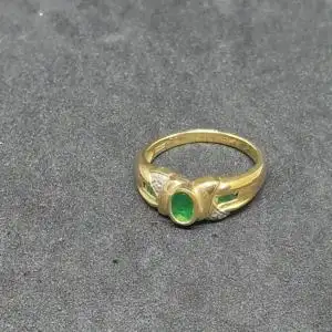 Goldring mit Smaragd und Diamanten - 14 Karat - 585 Echtgold - Ring - Goldring