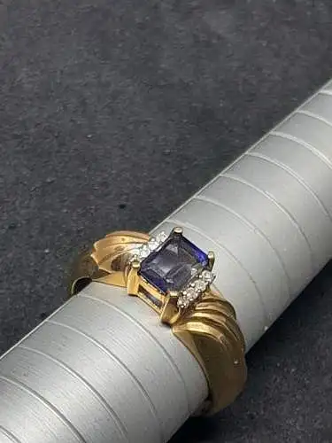 Goldring mit synthetischen Stein und Diamanten - 9 Karat - 375 Echtgold - Ring - Goldring