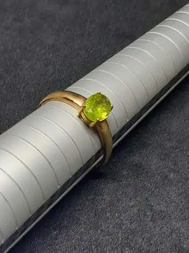 Goldring mit Peridot - 9 Karat - 375 Echtgold - Ring - Goldring