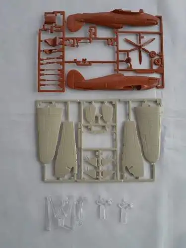 Matchbox - Hurricane IIC-1/72-Modellflieger-OVP-1277