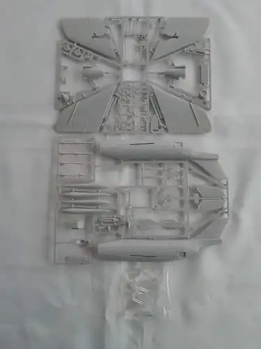 Emhar - F3H Demon F3H-2 (F-3B)-1/72-EM3001-Modellflieger-OVP-1262
