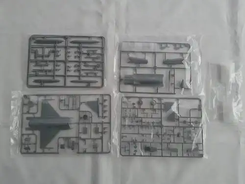 Trumpeter - Chinese FC-1 Prototype 01&03-1/72-01658-Bauteile versiegelt-Modellflieger-OVP-1261