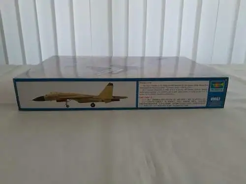 Trumpeter Chinese J-11B-1/72-01662-Bauteile versiegelt-Modellflieger-OVP-1250