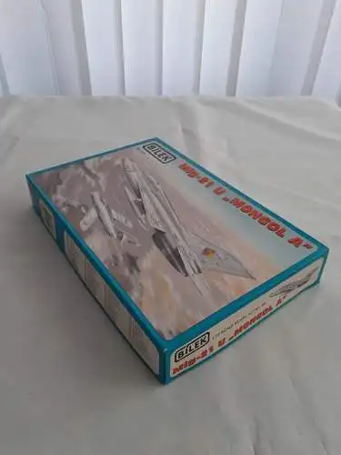 BILEK Mig-21 U "Mongol"-1:72-961-Modellflieger-OVP-1229