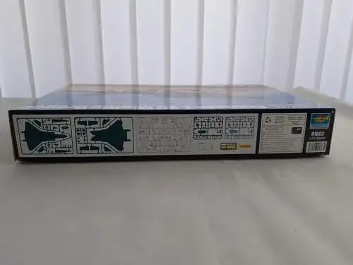 Trumpeter Chinese J-20 Mighty Dragon-1:72-01663-Modellflieger-Bauteile versiegelt-OVP-1210