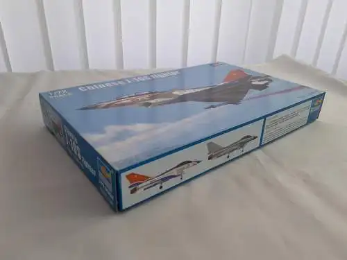 Trumpeter Chinese J-10S fighter-1:72-01644-Bauteile versiegelt-Modellflieger-OVP-1208