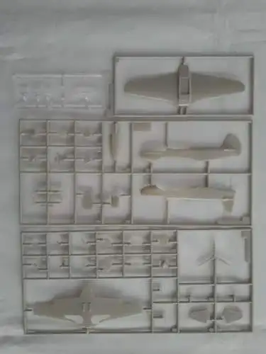 Hasegawa Yakovlev Yak-3-1:72-51301-Modellflieger-OVP-1200