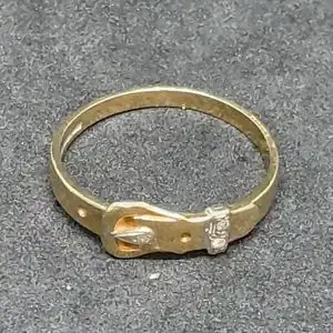 S/18 - Goldring mit Diamantsplitter - Damenring - 14 Karat - 585 Echtgold - Gelbgold