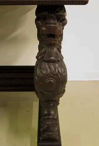 Eleganter Neorenaissance Wangen - Schreibtisch mit Löwentatzen Antik Kolosseum