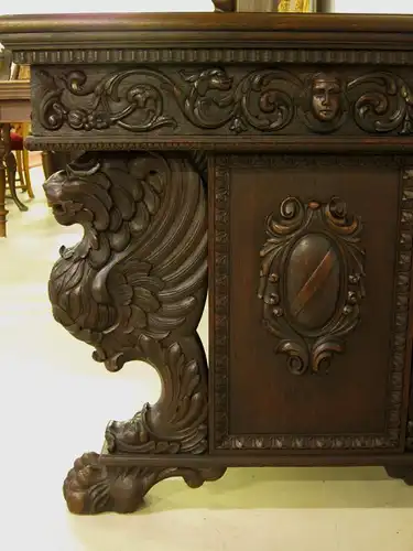 Eleganter Neorenaissance Wangen - Schreibtisch mit Löwentatzen Antik Kolosseum