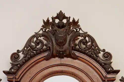 Vollfigürliches Gründerzeit Buffet mit Jagdszenen gefertigt 1880 Antik Kolosseum
