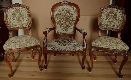 3- teilige Sitzgruppe mit Gobelinpolster: 2 Stühle / Armlehner Antik Kolosseum