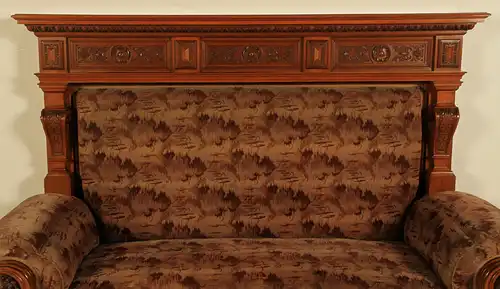 Museales Gründerzeit Nussbaum Sofa mit Überbau gefertigt um 1900 Antik Kolosseum