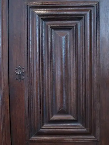 Kleiner Eintüriger orginal Frankfurter Wellenschrank aus Eiche Antik Kolosseum 8