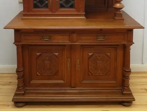 Original Gründerzeit Buffet mit handgeschmiedeten Zierwerk Antik Kolosseum