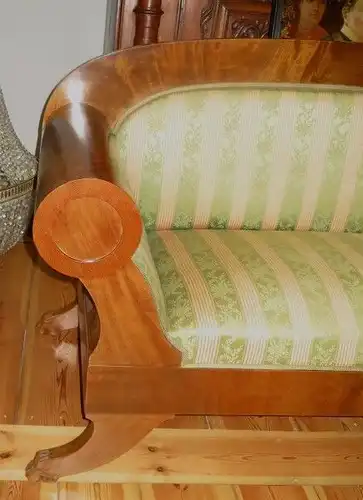 Elegantes original Biedermeier Walzen Sofa aus Mahagoni Antik Kolosseum
