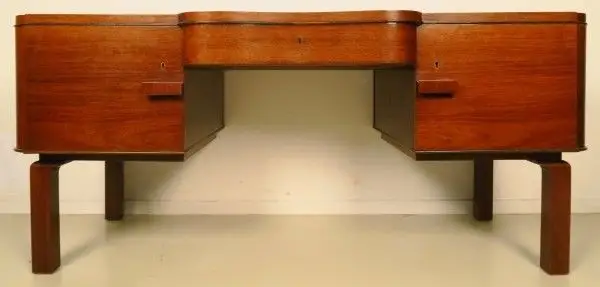 Eleganter Bauhaus / Art Deco Schreibtisch gefertigt um 1920 Antik Kolosseum 0