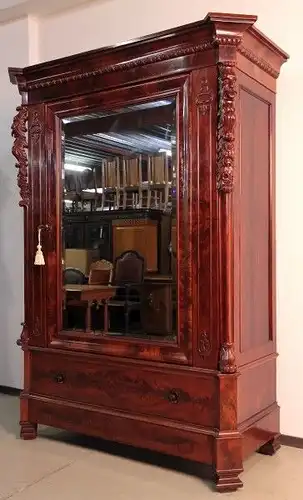 Spätbiedermeier Kleiderschrank aus Mahagoni gefertigt um 1840/50 Antik Kolosseum