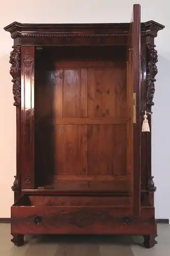 Spätbiedermeier Kleiderschrank aus Mahagoni gefertigt um 1840/50 Antik Kolosseum